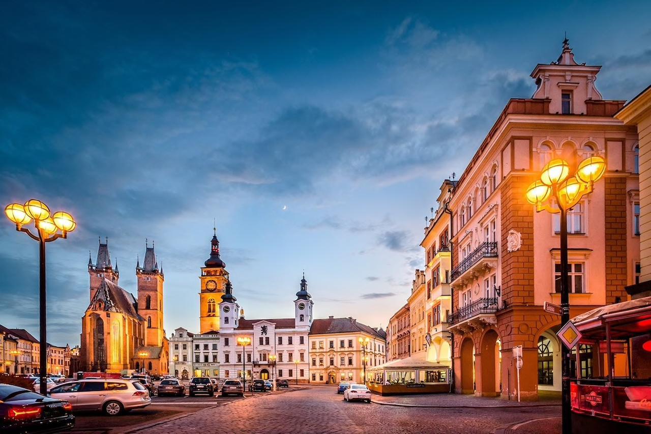 Unique Central Square Business Apt. Hradec Králové Zewnętrze zdjęcie